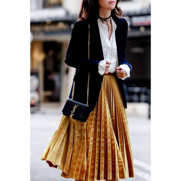 💋STUNNING💋 VELVET PLEATED MIDI SKIRT in METALLIC GOLD